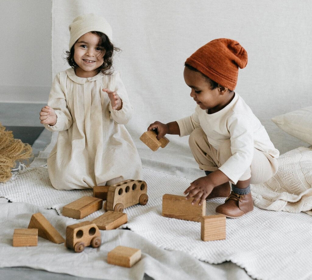 kids playing with blocks